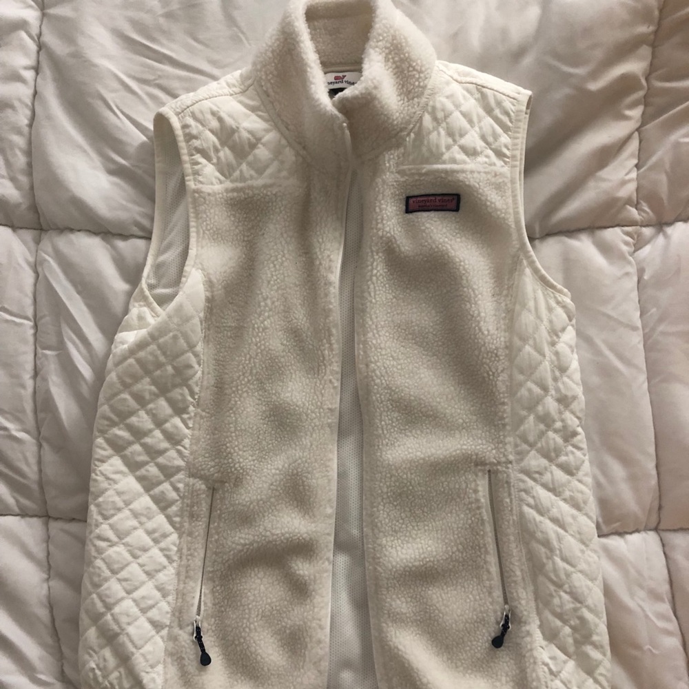 Women’s vineyard vines vest